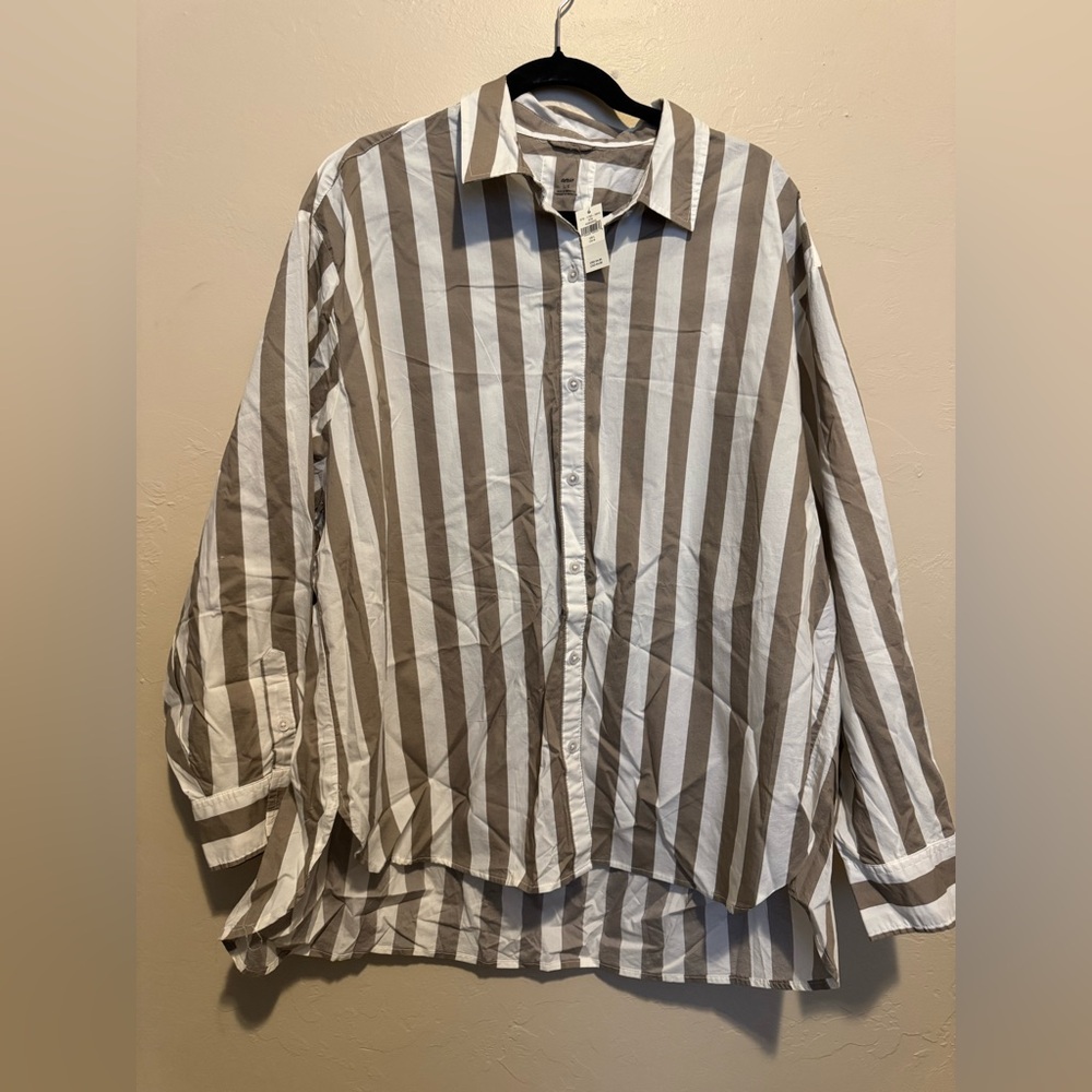 Aerie stripes white and tan button down